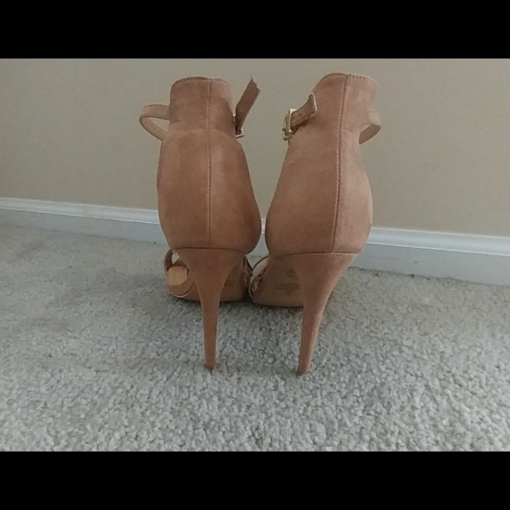 Beige fringe heels - Picture 3 of 3